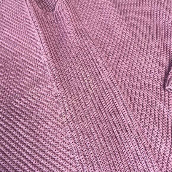 LULULEMON V Neck Cropped Extra Small XS Ribbed Knit Longsleeve Sweater Purple - Picture 2 of 3